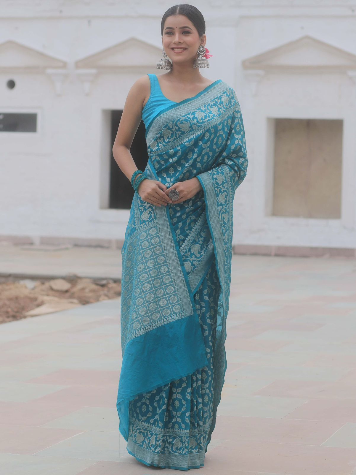 Sizzling Firozi Soft Silk Saree With Gorgeous Blouse Piece