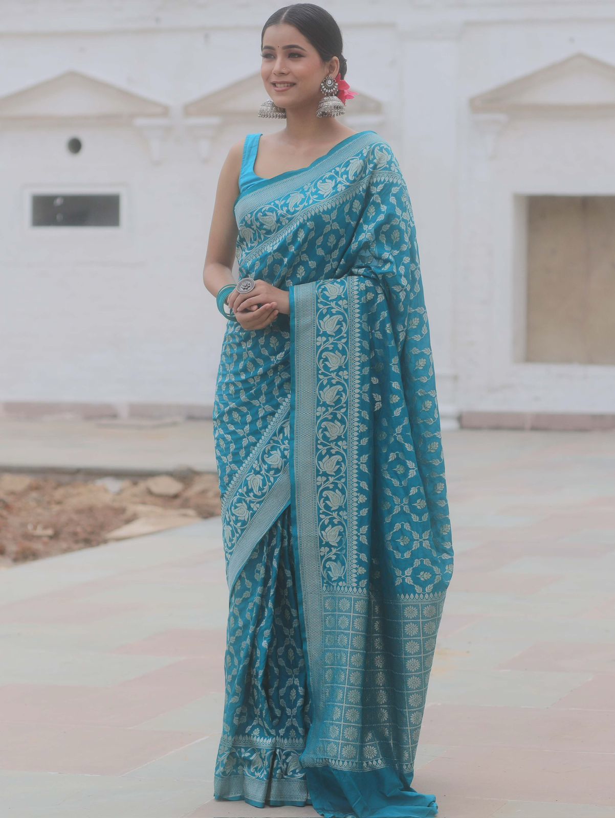 Sizzling Firozi Soft Silk Saree With Gorgeous Blouse Piece