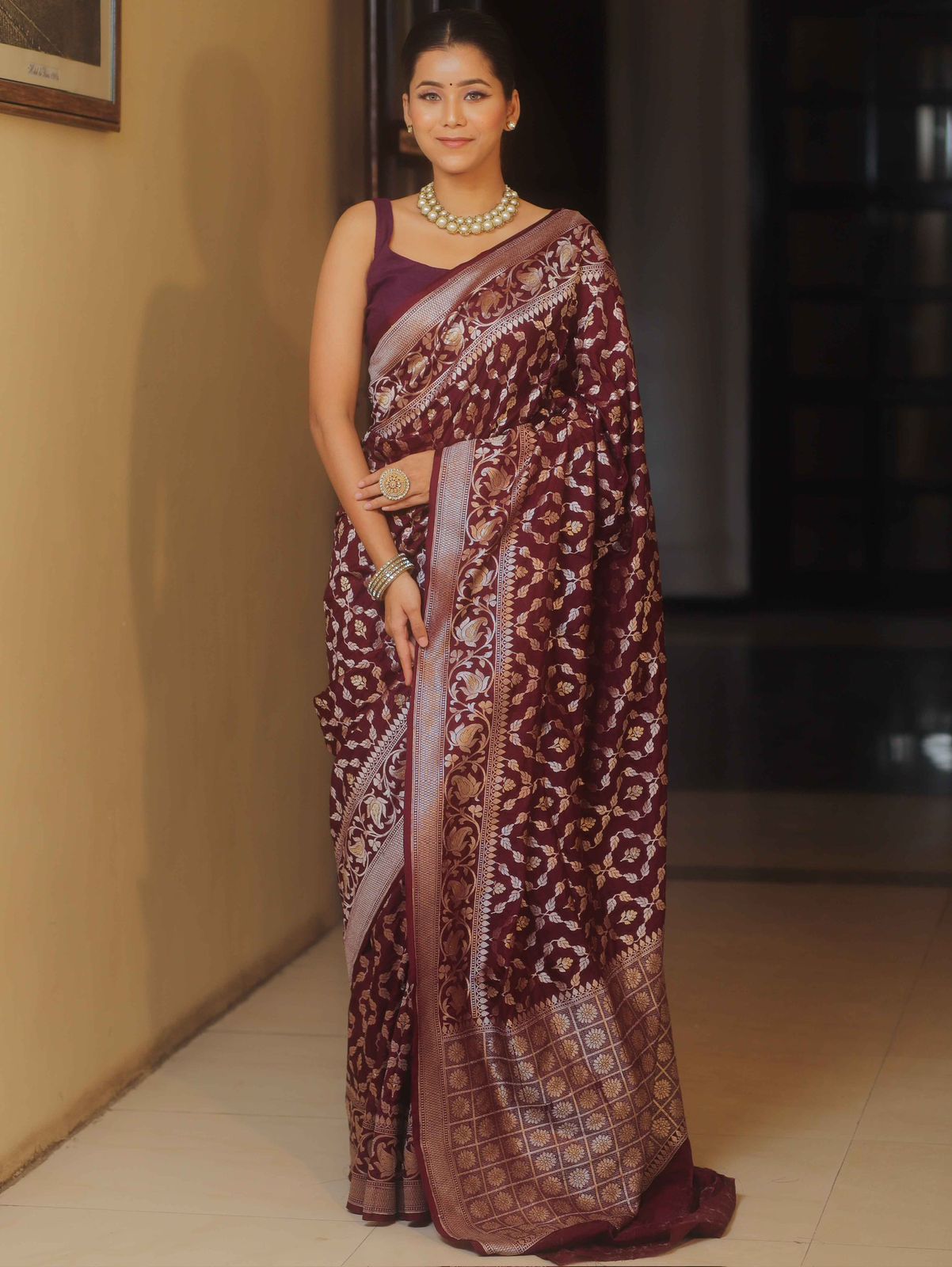 Wonderful Wine Soft Silk Saree With Mesmerising Blouse Piece