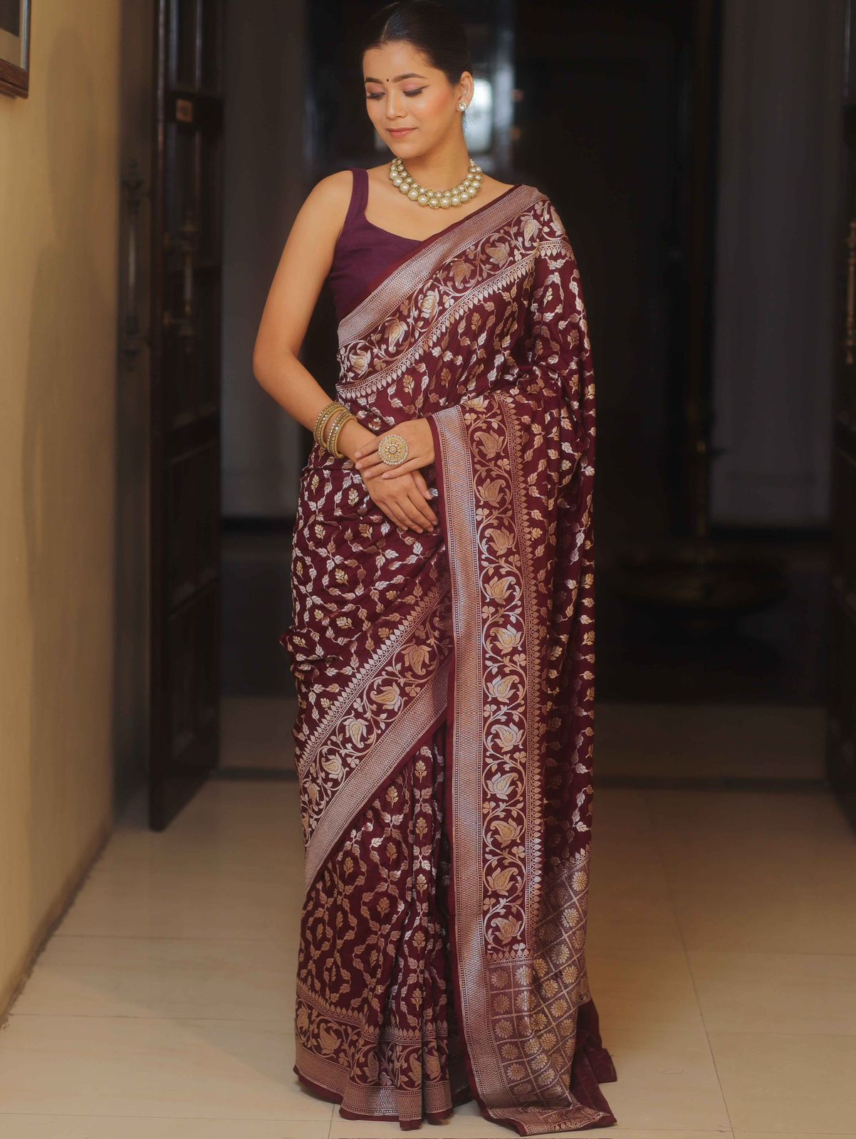 Wonderful Wine Soft Silk Saree With Mesmerising Blouse Piece