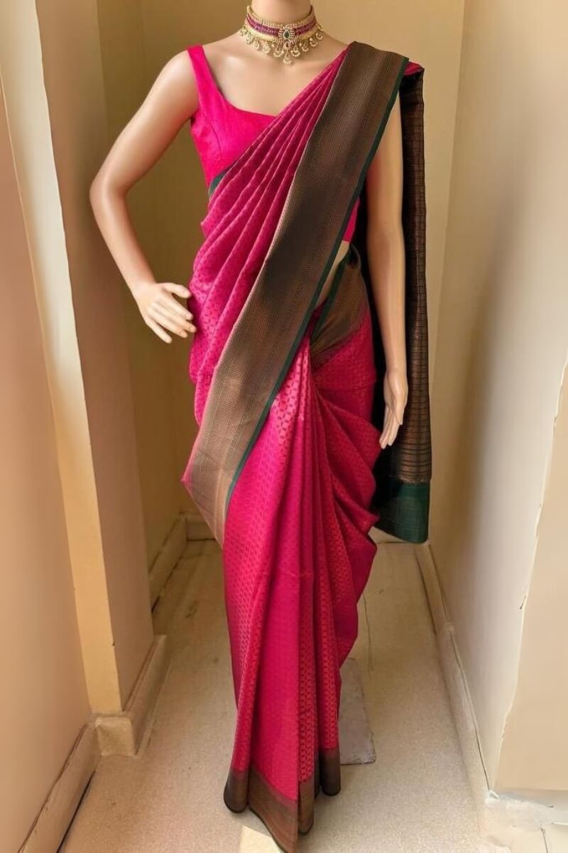 Enchanting Dark Pink Soft Silk Saree With Resonant Blouse Piece