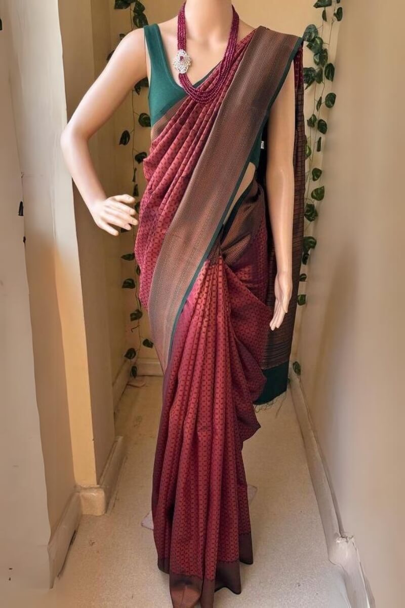 Luxuriant Maroon Soft Silk Saree With Mellifluous Blouse Piece