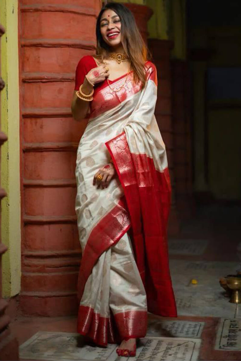Amazing Off White Soft Silk Saree With Twirling Blouse Piece