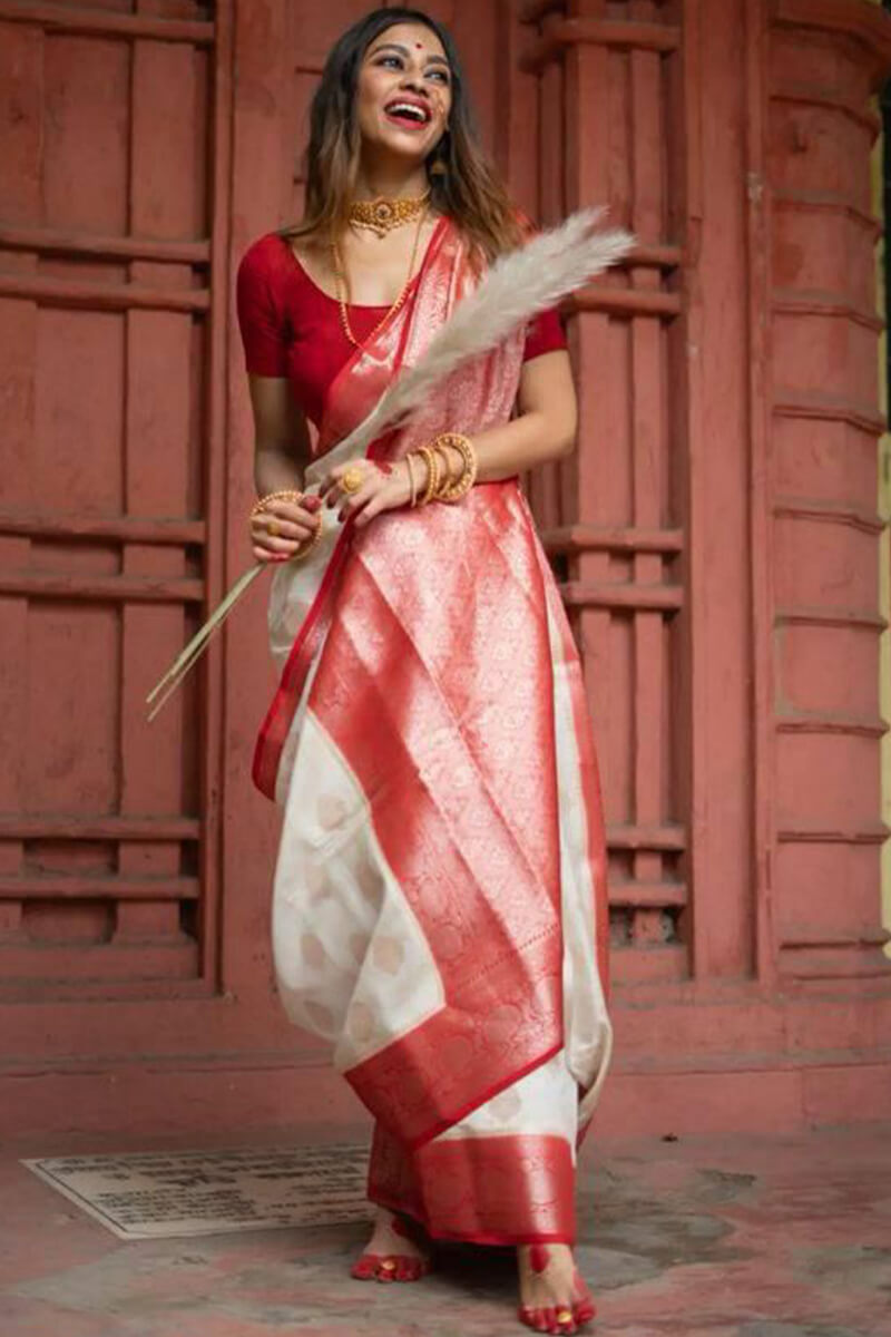 Amazing Off White Soft Silk Saree With Twirling Blouse Piece