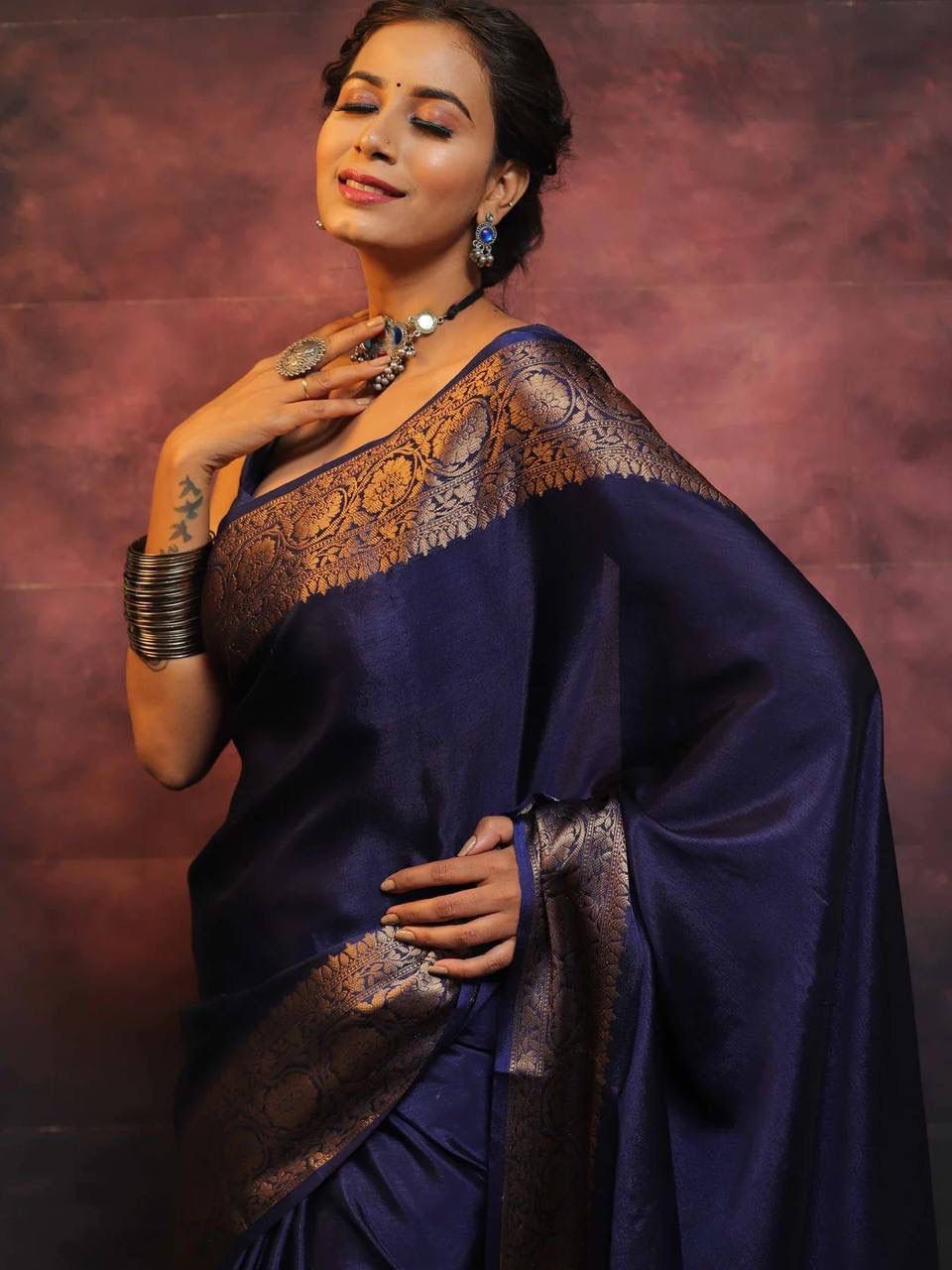 Staggering Navy Blue Soft Silk Saree With Epiphany Blouse Piece