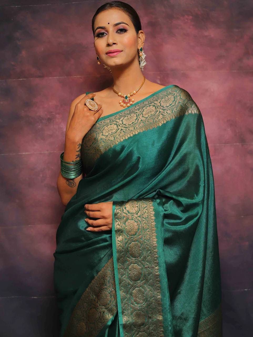 Denouement Rama Soft Silk Saree With Comely Blouse Piece