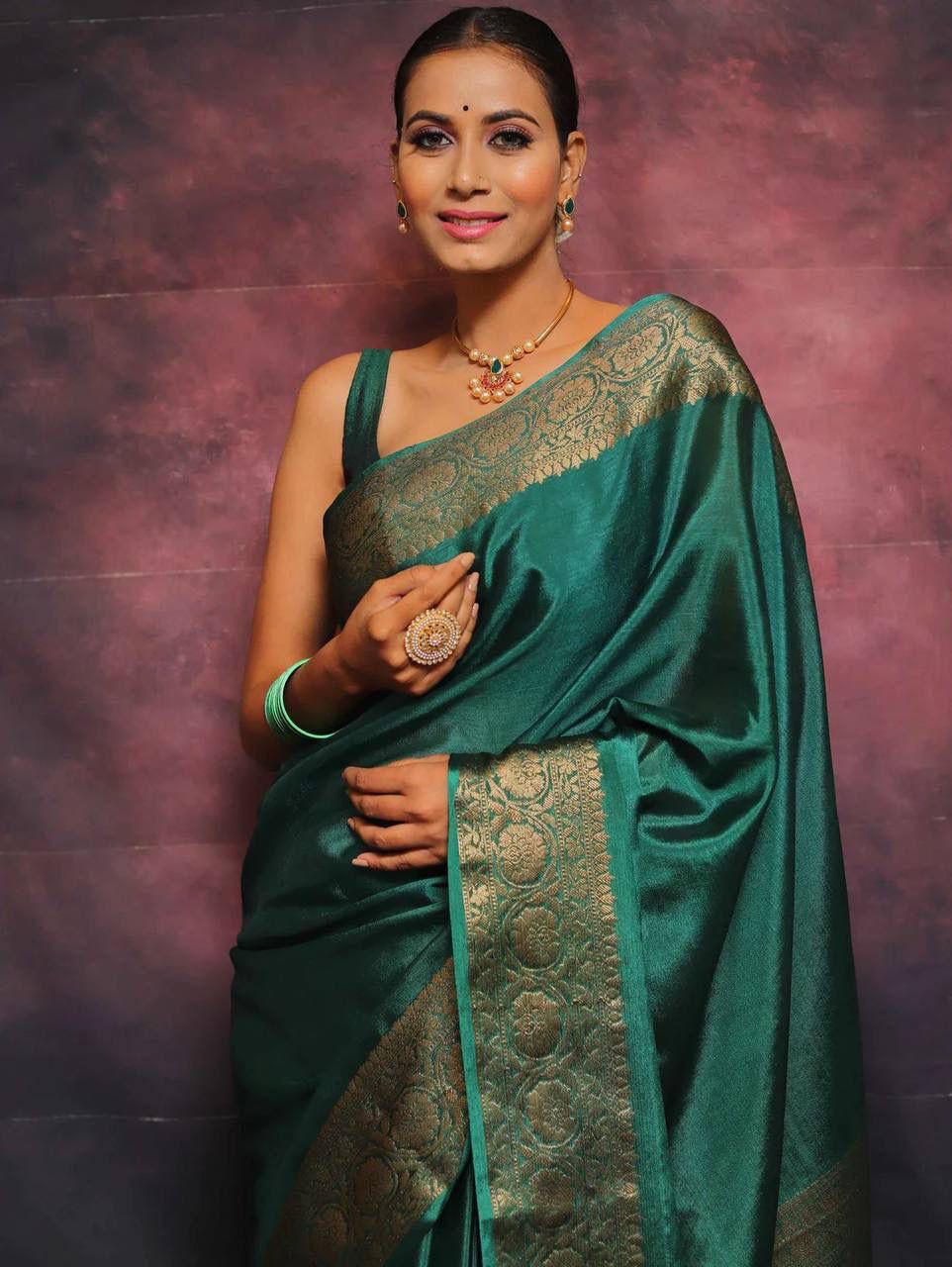 Denouement Rama Soft Silk Saree With Comely Blouse Piece