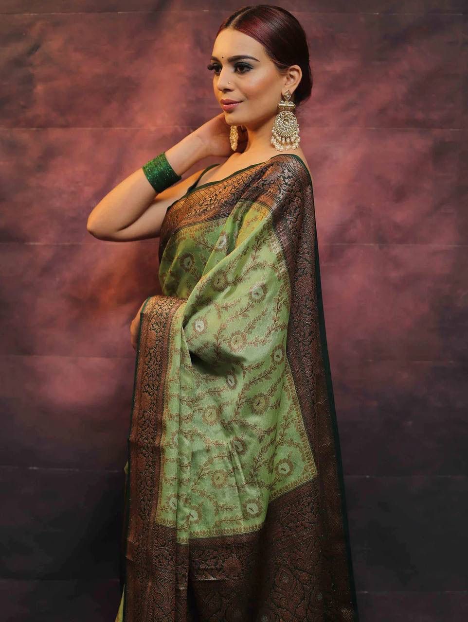 Lagniappe Pista Soft Silk Saree With Improbable Blouse Piece