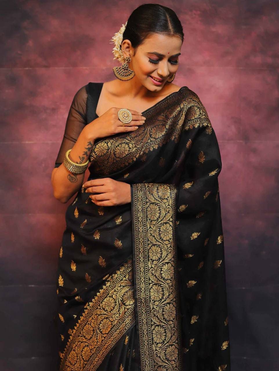 Imbrication Black Soft Silk Saree With Enigmatic Blouse Piece