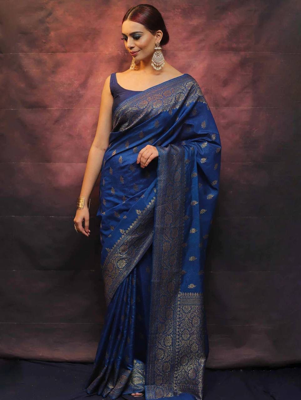 Gossamer Blue Soft Silk Saree With Radiant Blouse Piece