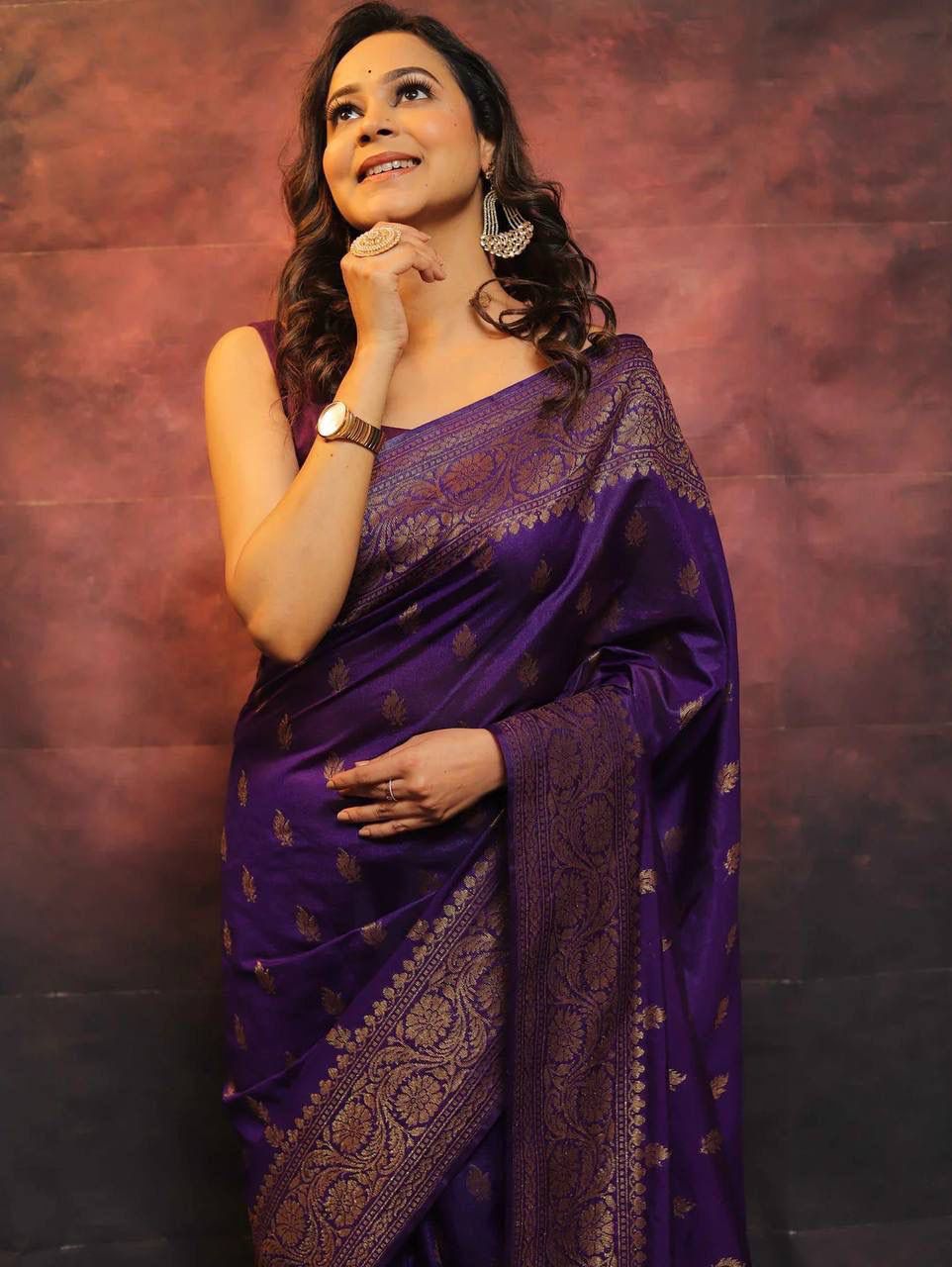Evocative Purple Soft Silk Saree With Ineffable Blouse Piece