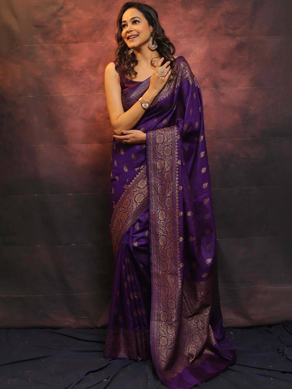 Evocative Purple Soft Silk Saree With Ineffable Blouse Piece