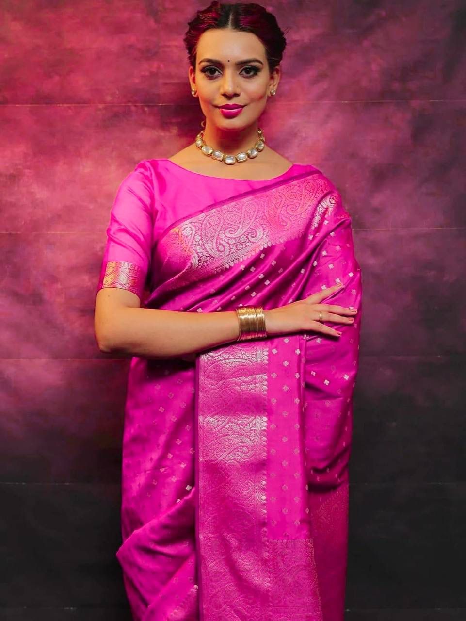 Beleaguer Dark Pink Soft Silk Saree With Fragrant Blouse Piece