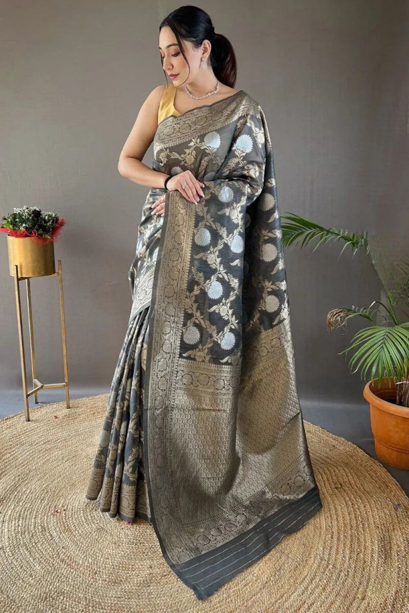 Arresting Grey Cotton Silk Saree With Captivating Blouse Piece