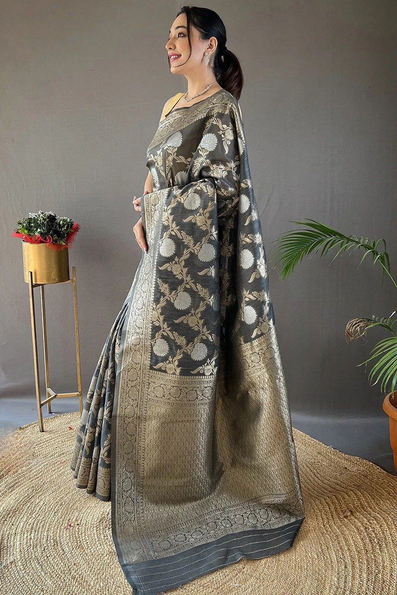 Arresting Grey Cotton Silk Saree With Captivating Blouse Piece