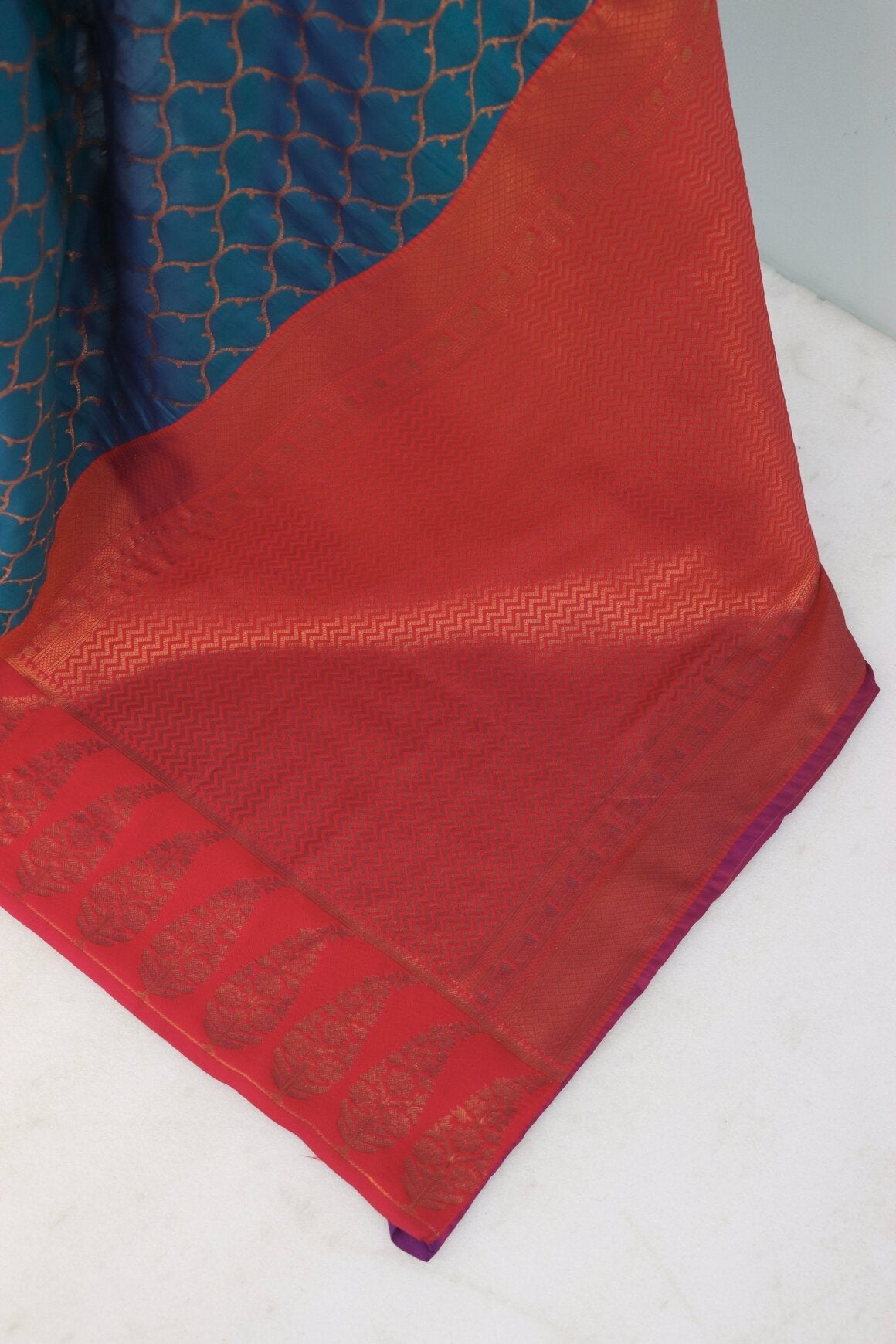 Delectable Navy Blue Soft Banarasi Silk Saree With Staggering Blouse Piece