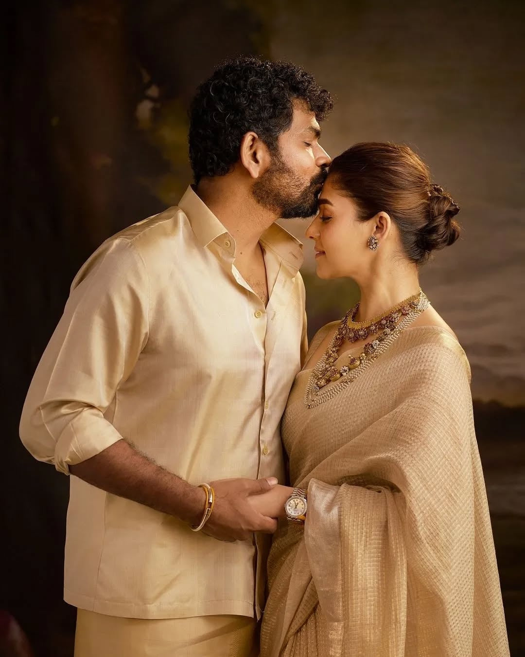 Elegant Style Beige Soft Tissue Silk Saree With Sizzling Blouse Piece