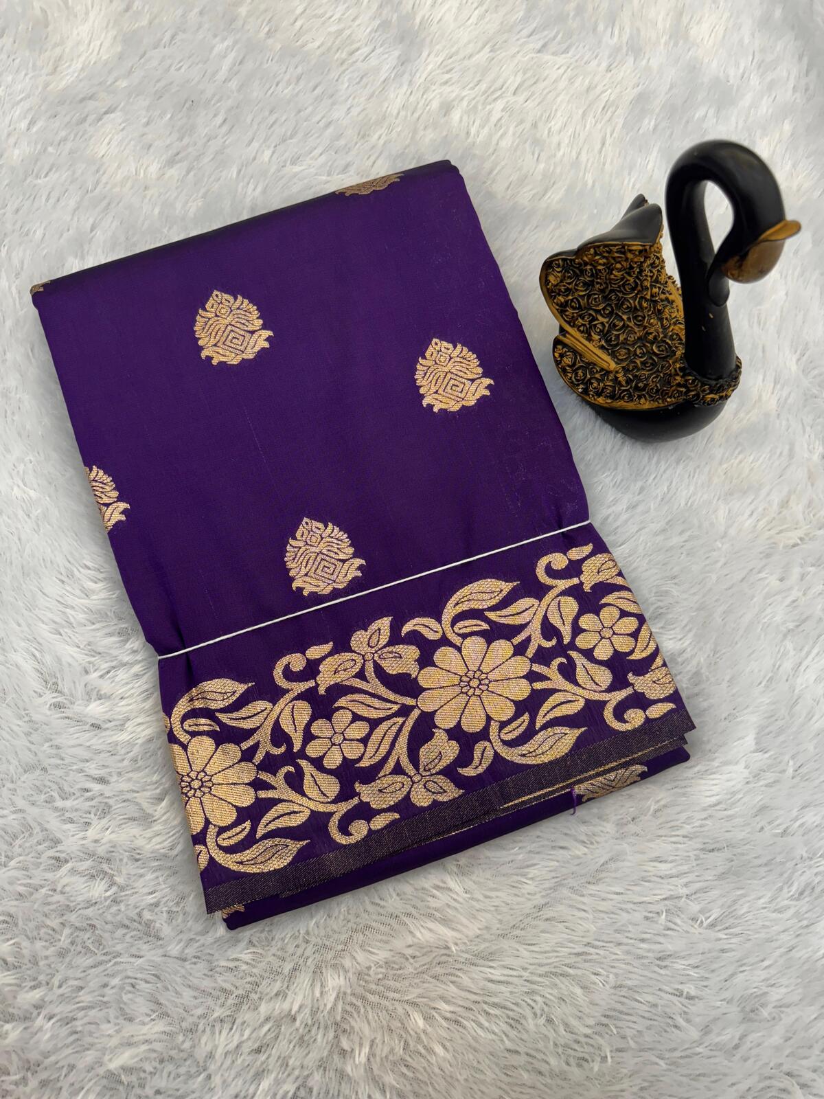 Effulgent Purple Soft Banarasi Silk Saree With Exceptional Blouse Piece