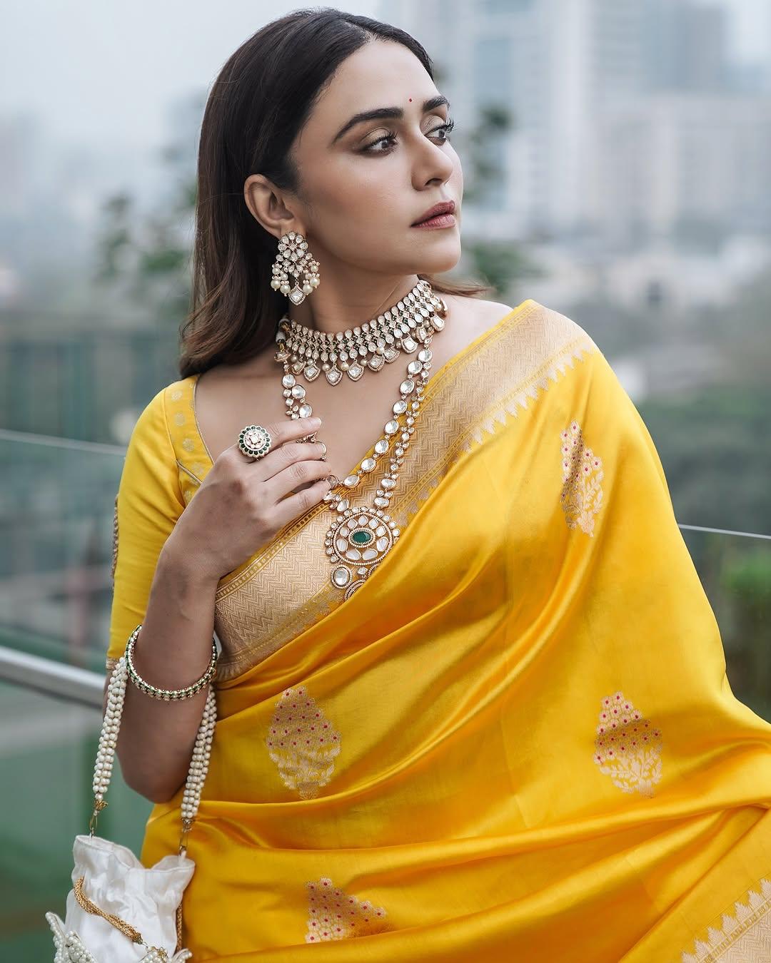 Aplomb Yellow Soft Silk Saree With Capricious Blouse Piece