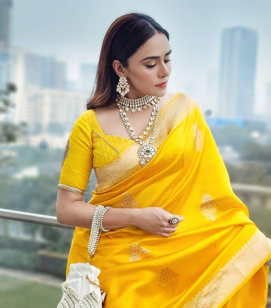Aplomb Yellow Soft Silk Saree With Capricious Blouse Piece
