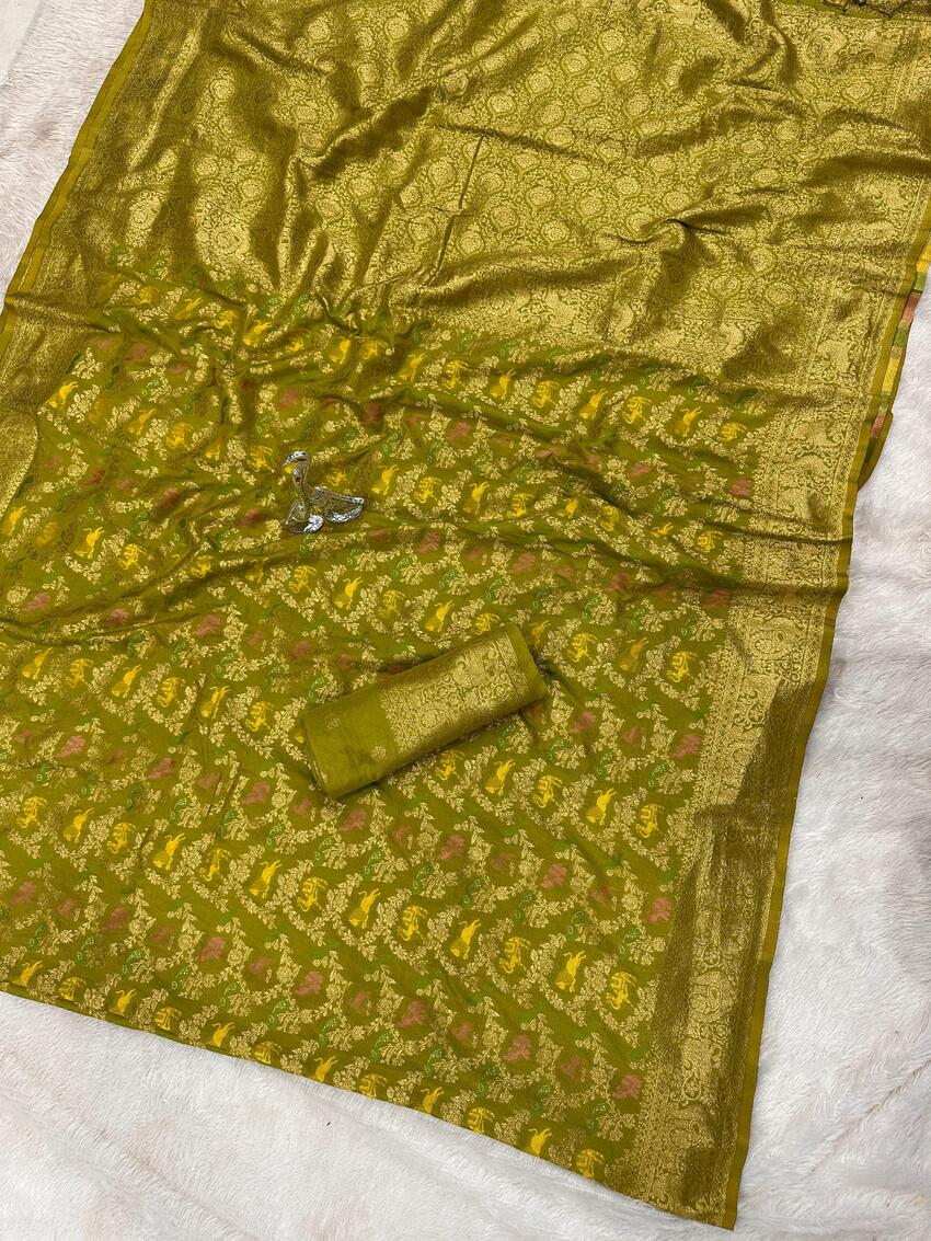 Ailurophile Green Soft Banarasi Silk Saree With Twirling Blouse Piece