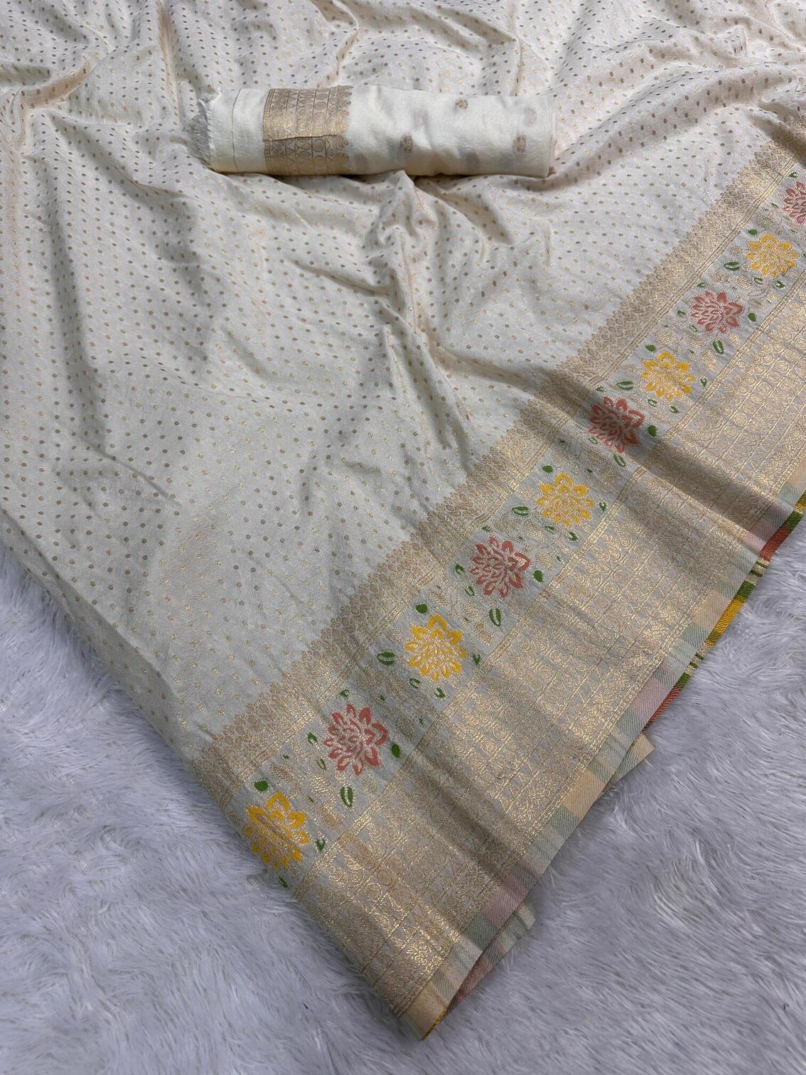 Dissemble Off White Soft Banarasi Silk Saree With Brood Blouse Piece