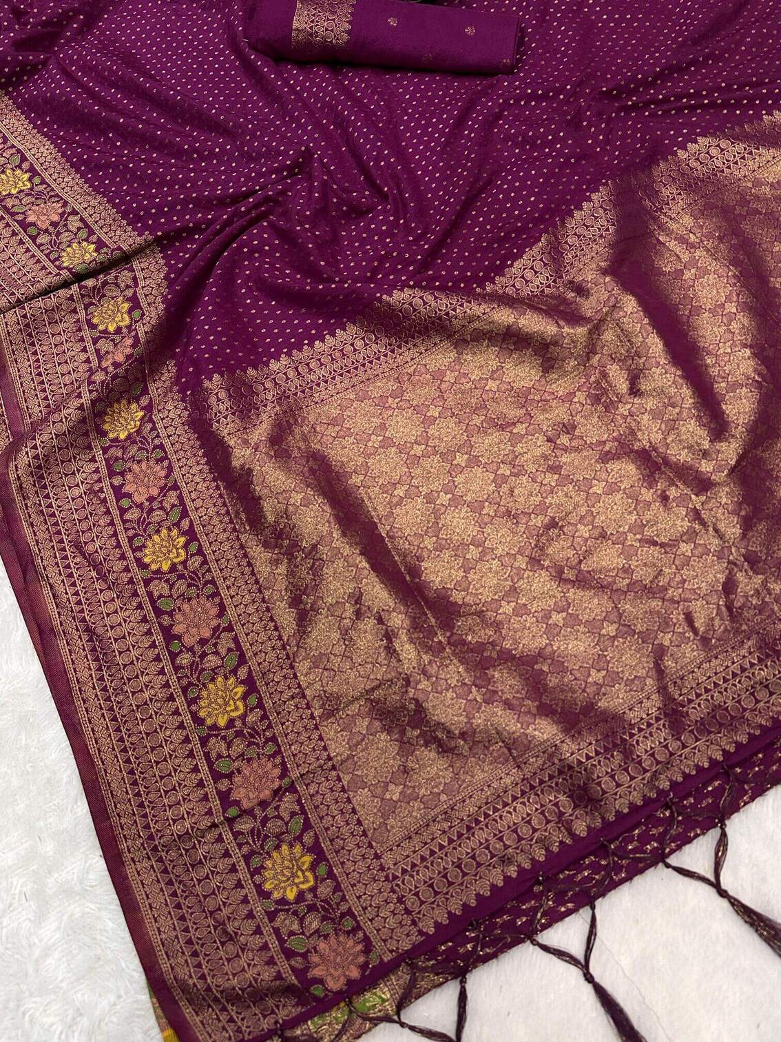 Aplomb Purple Soft Banarasi Silk Saree With Excellent Blouse Piece