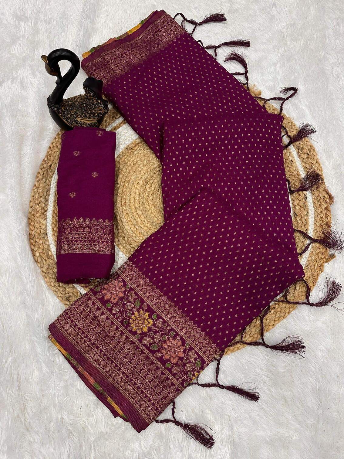 Aplomb Purple Soft Banarasi Silk Saree With Excellent Blouse Piece