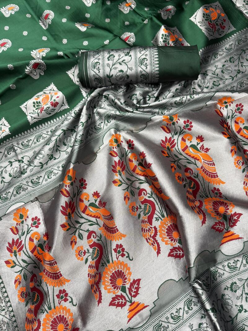 Snazzy Dark Green Paithani Silk Saree With Epiphany Blouse Piece