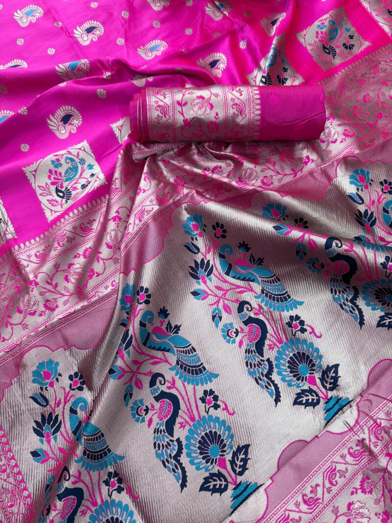 Effulgent Dark Pink Paithani Silk Saree With Rhapsodic Blouse Piece