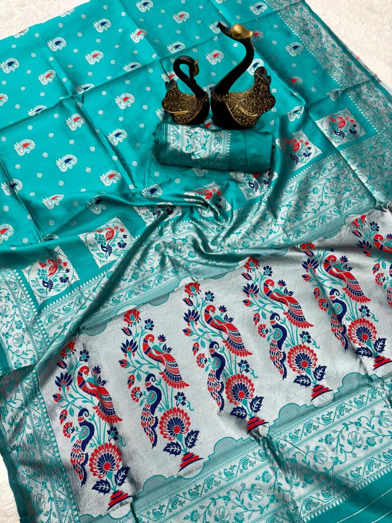 Evanescent Turqiouise Paithani Silk Saree With Enigmatic Blouse Piece
