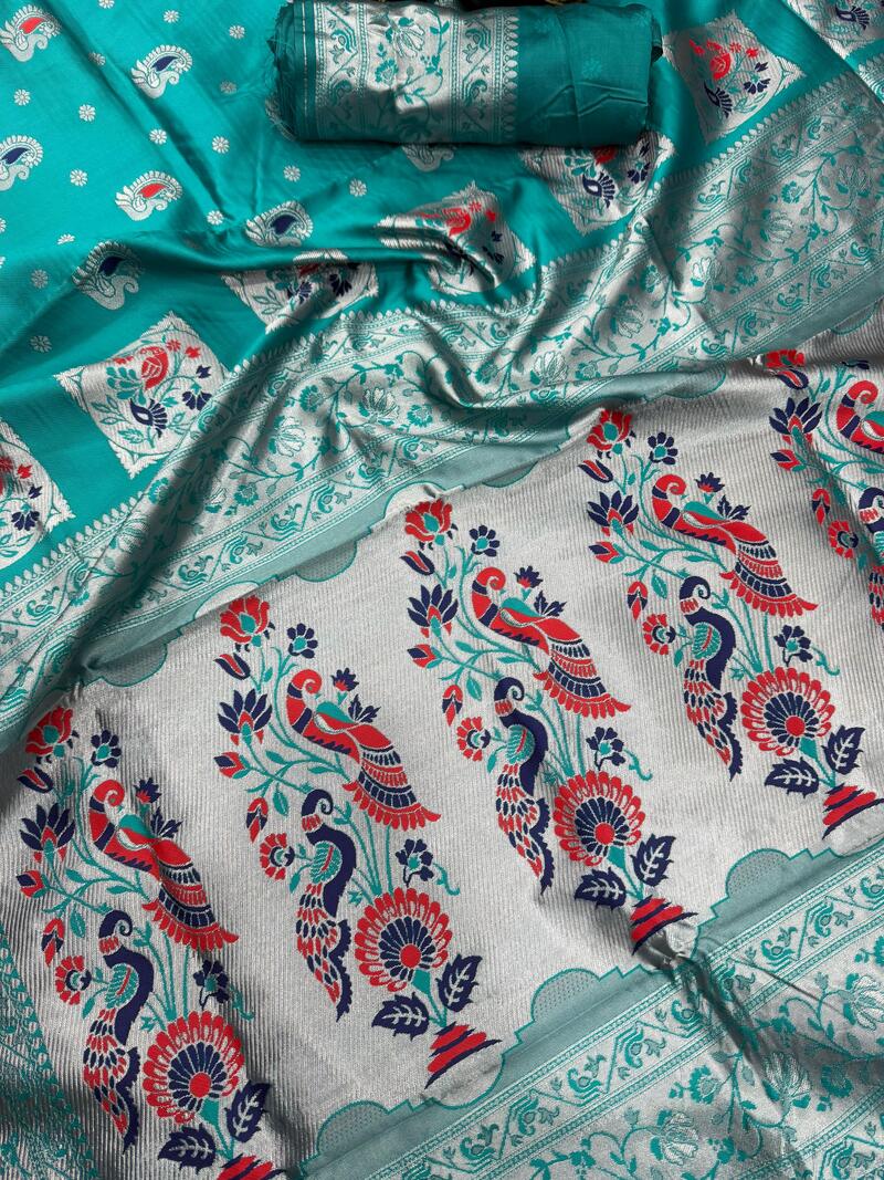 Evanescent Turqiouise Paithani Silk Saree With Enigmatic Blouse Piece
