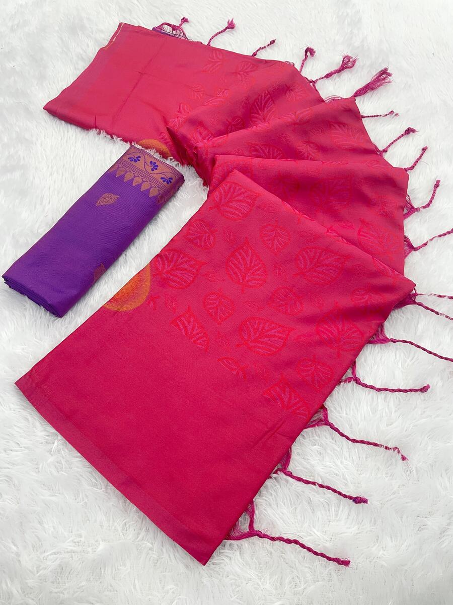 Prettiest Magenta Soft Banarasi Silk Saree With Sempiternal Blouse Piece