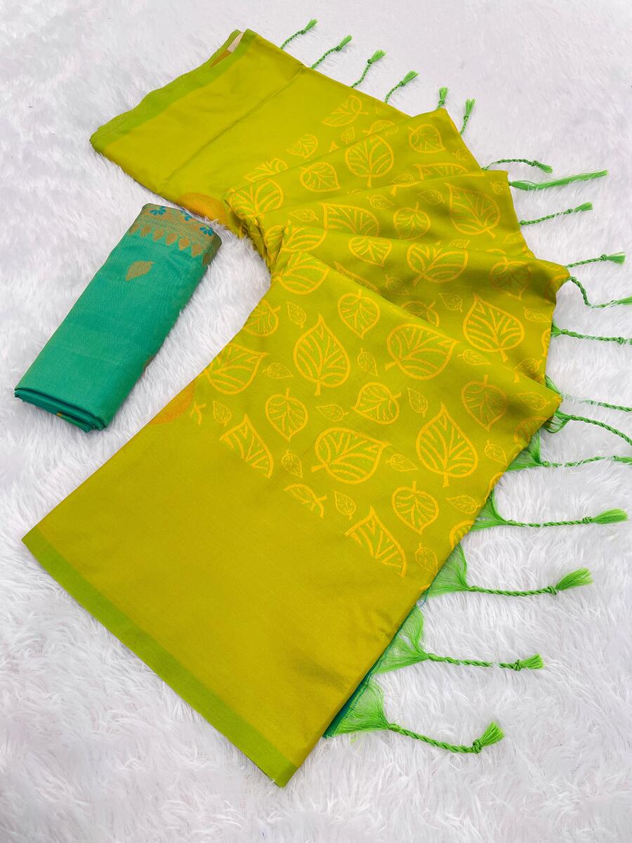 Moiety Parrot Soft Banarasi Silk Saree With Tremendous Blouse Piece