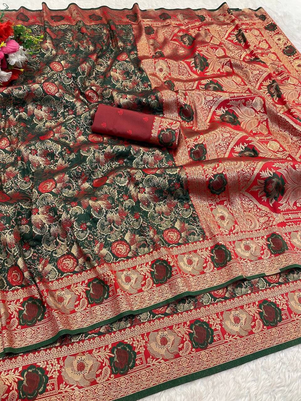 Devastating Dark Green Soft Banarasi Silk Saree With Cynosure Blouse Piece