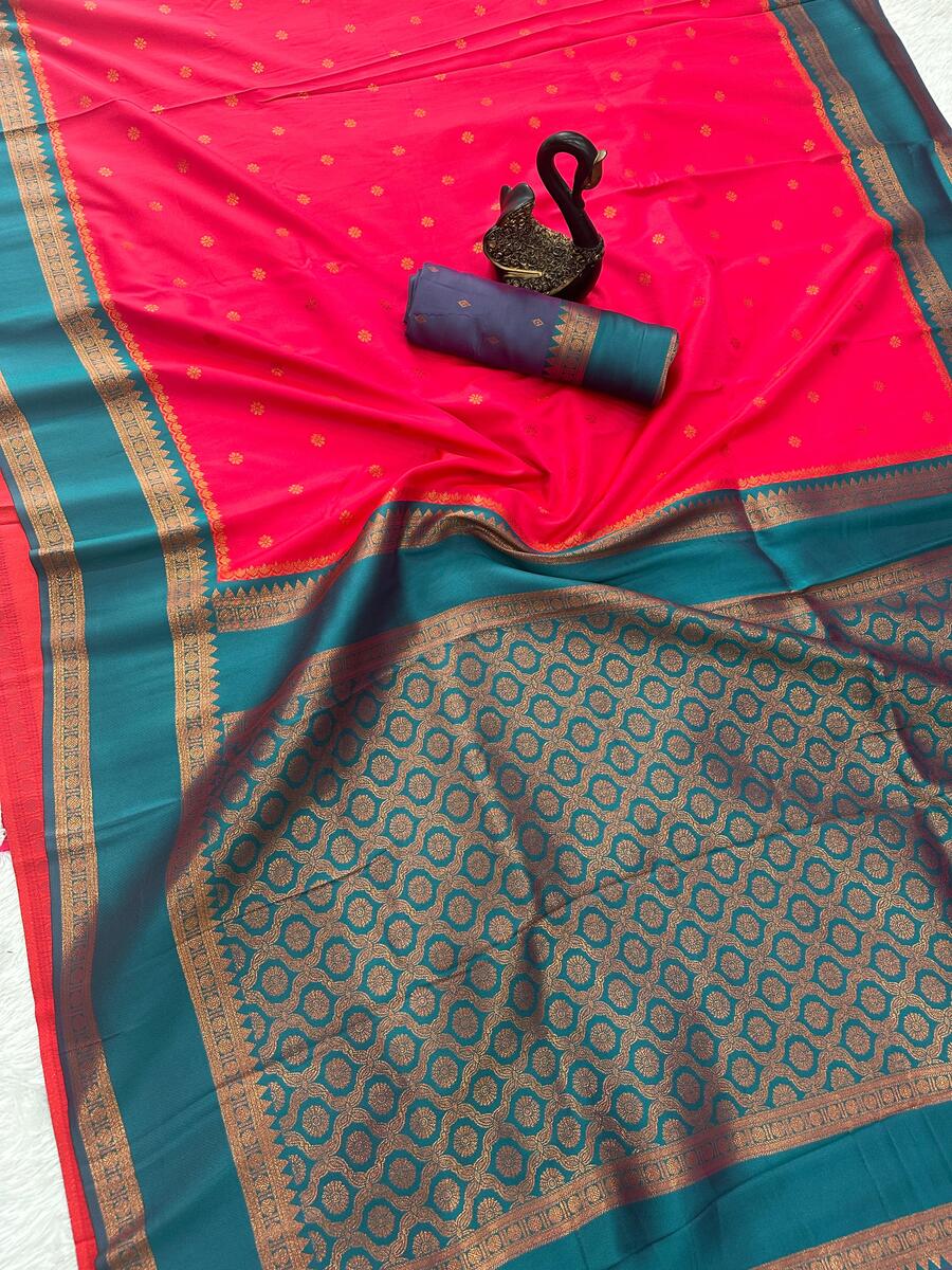 Delectable Magenta Soft Banarasi Silk Saree With Chatoyant Blouse Piece