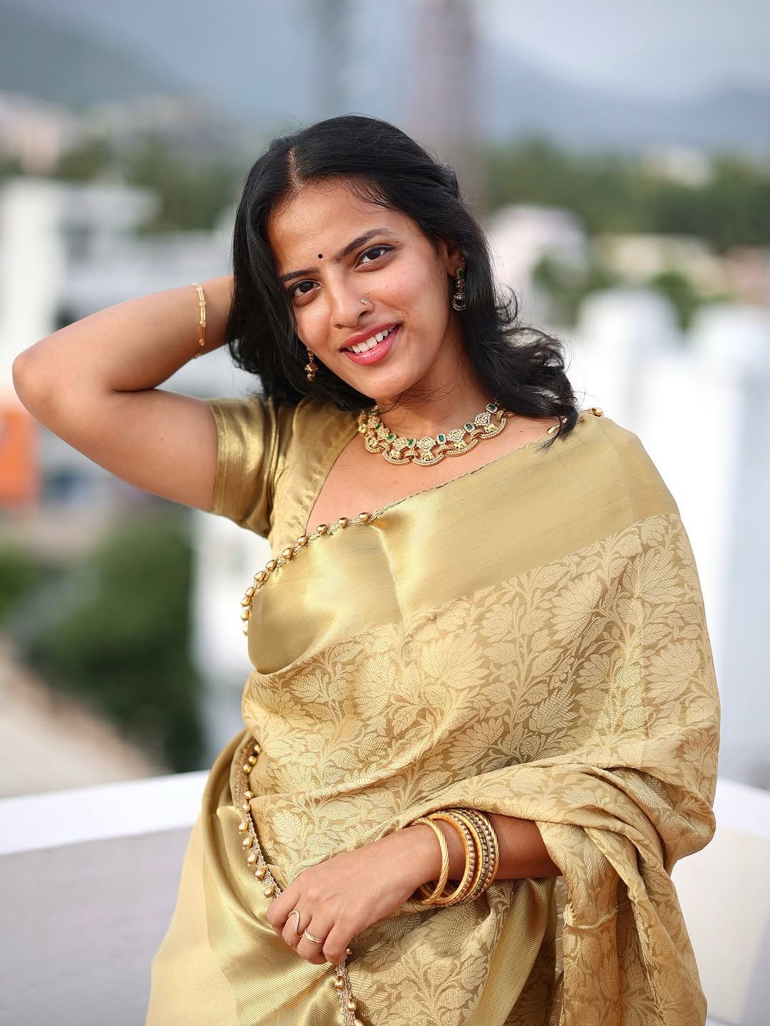 Flamboyant Golden Soft Tissue Silk Saree With Gossamer Blouse Piece