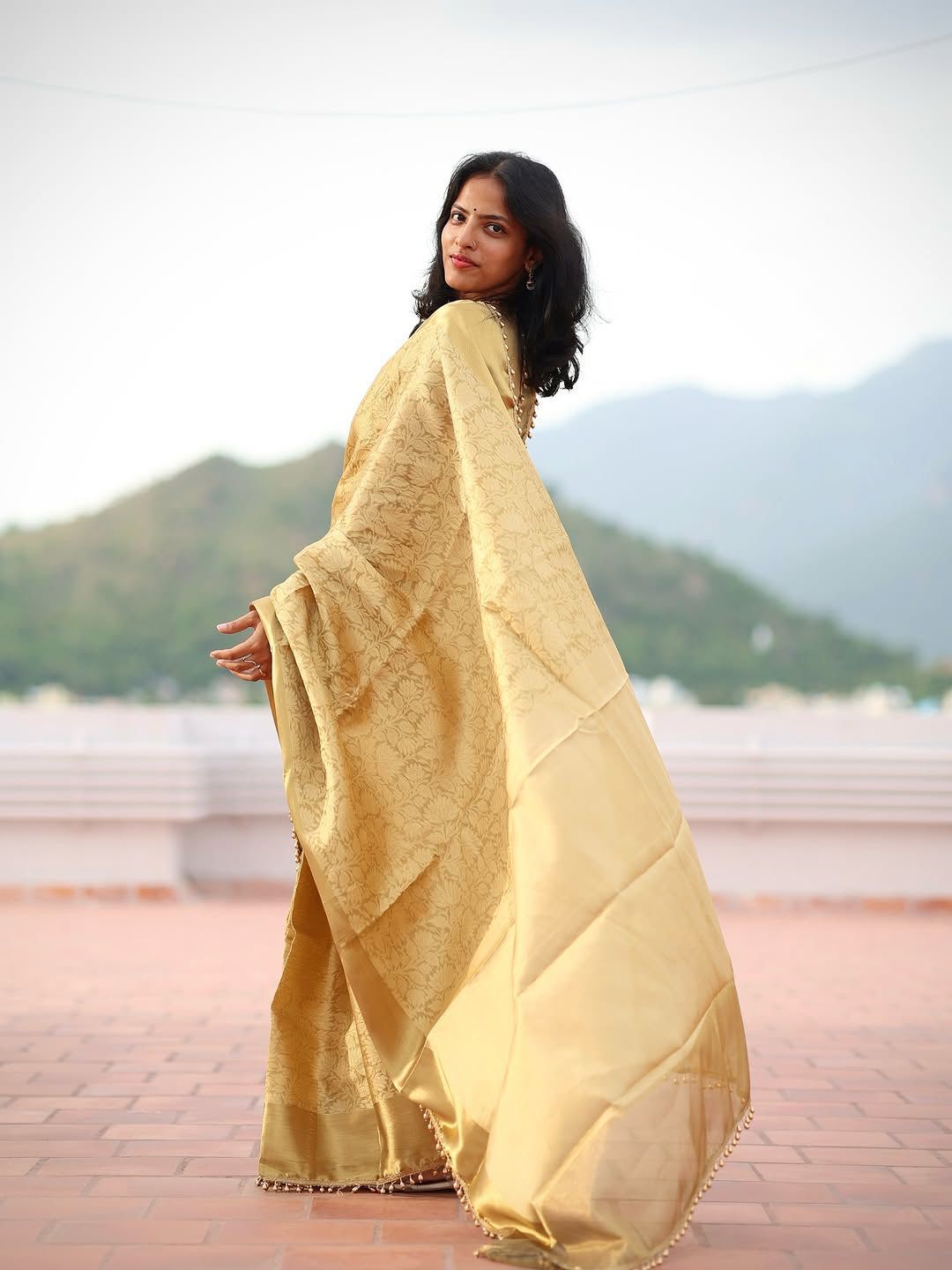 Flamboyant Golden Soft Tissue Silk Saree With Gossamer Blouse Piece