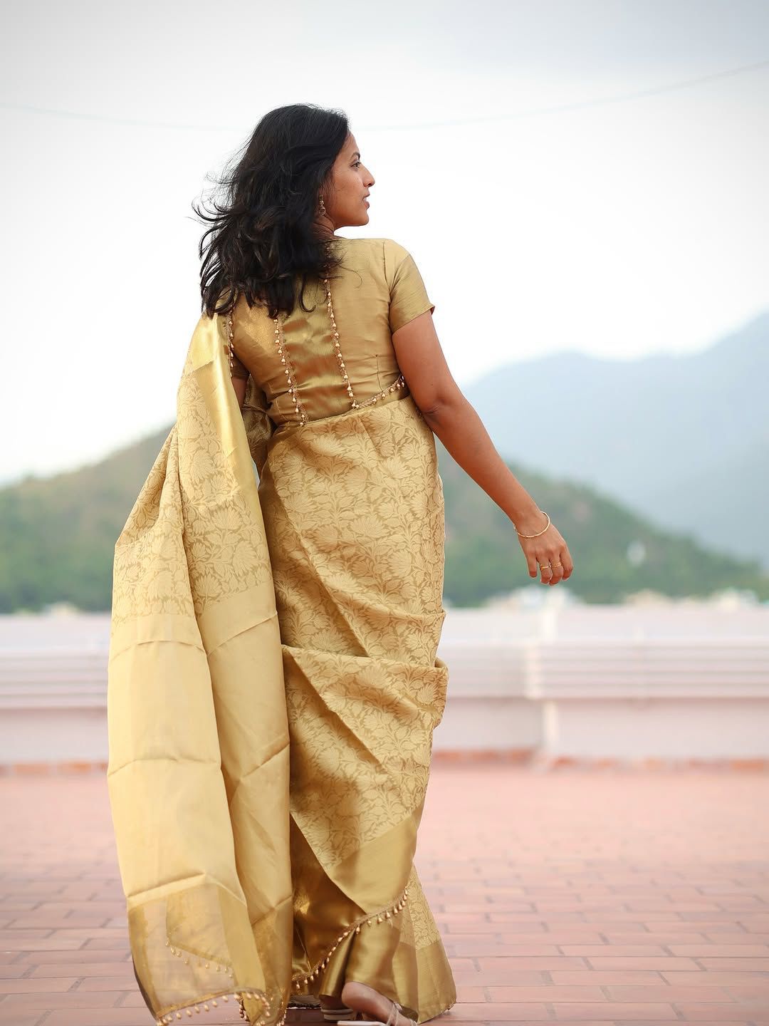 Flamboyant Golden Soft Tissue Silk Saree With Gossamer Blouse Piece