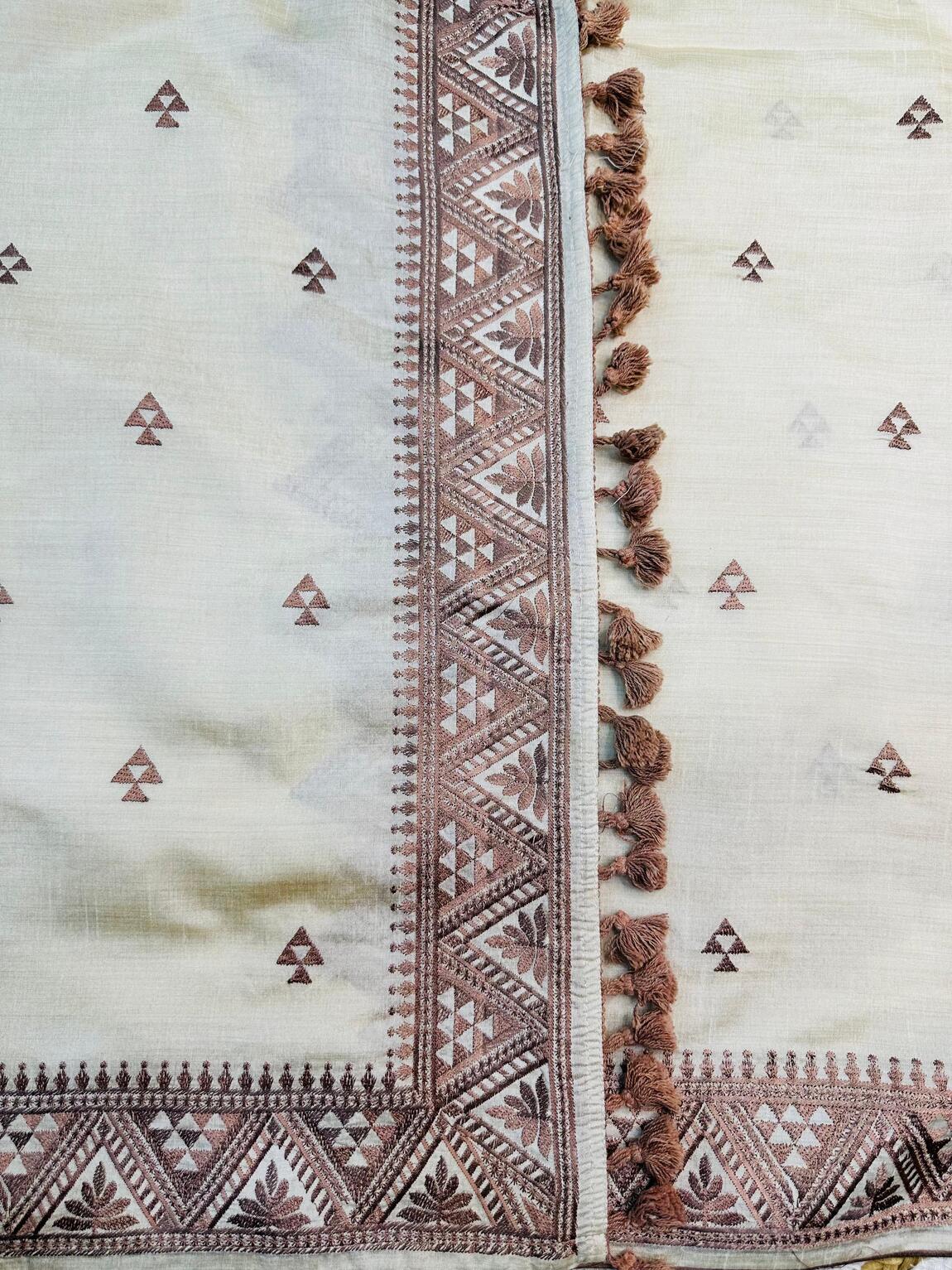 Diaphanous Off White Embroidery Work Tussar Silk Saree With Scrupulous Blouse Piece