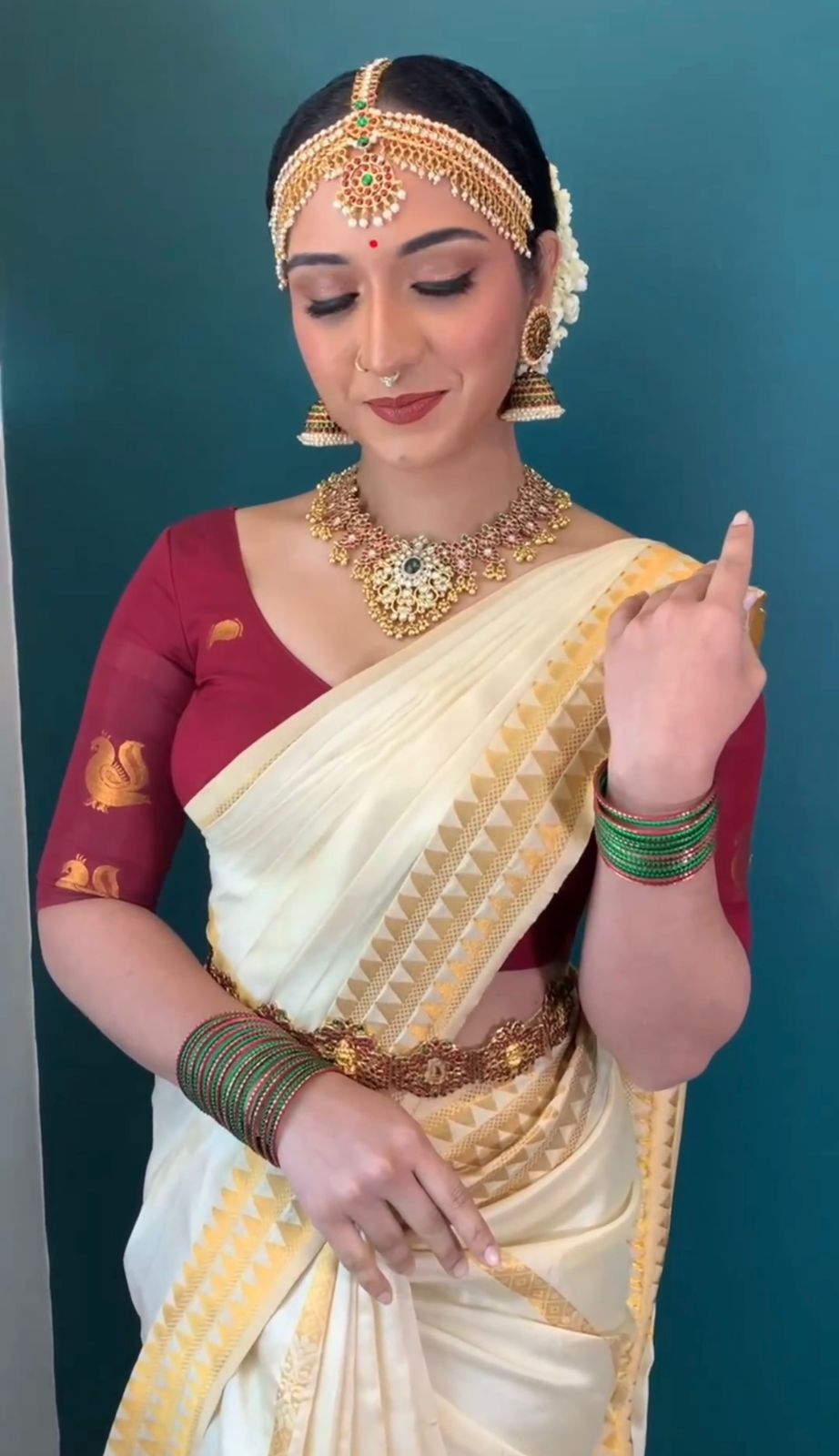 Extraordinary Off White Soft Silk Saree With Phenomenal Blouse Piece