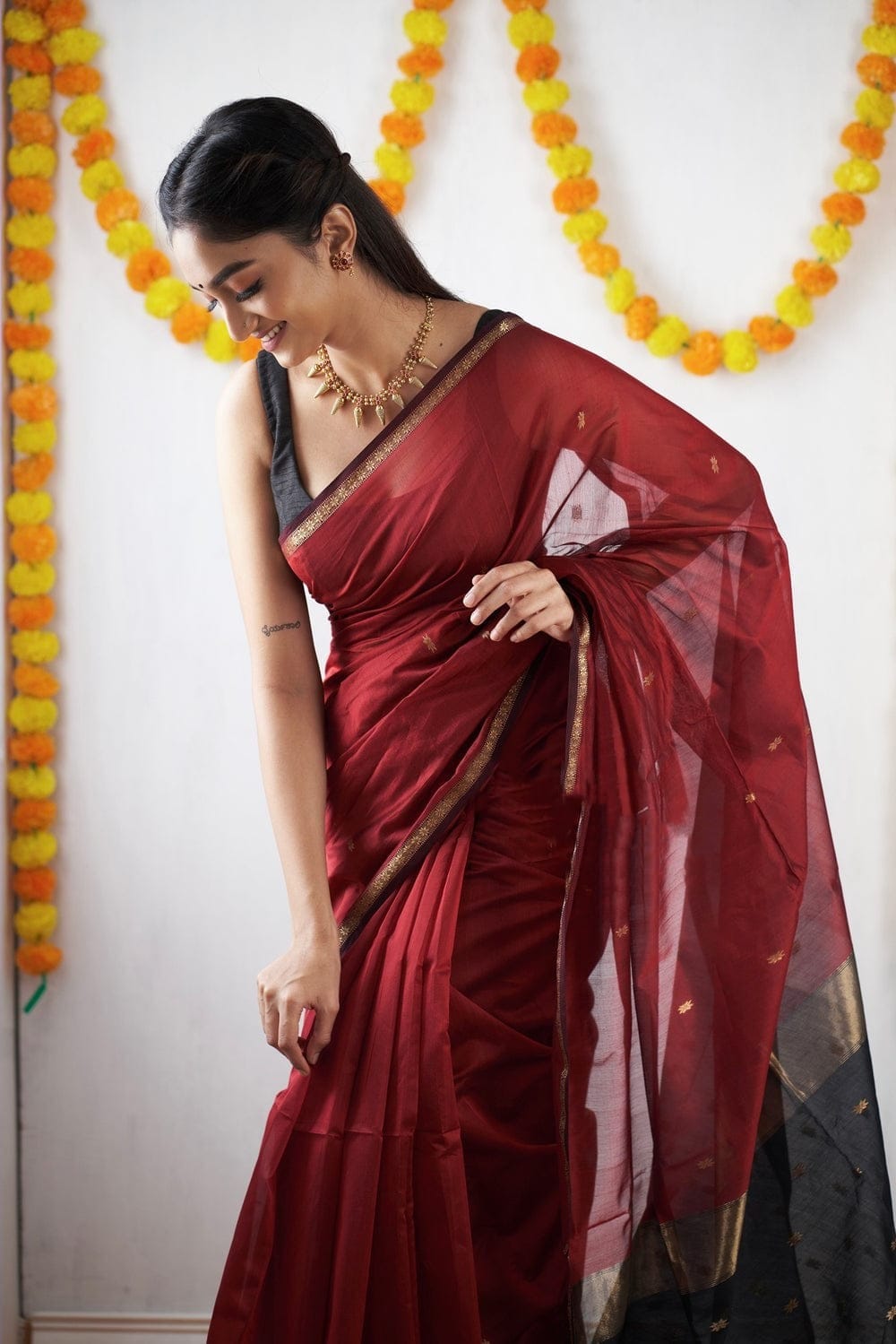 Brick Red Maheshawari Cotton Silk Saree